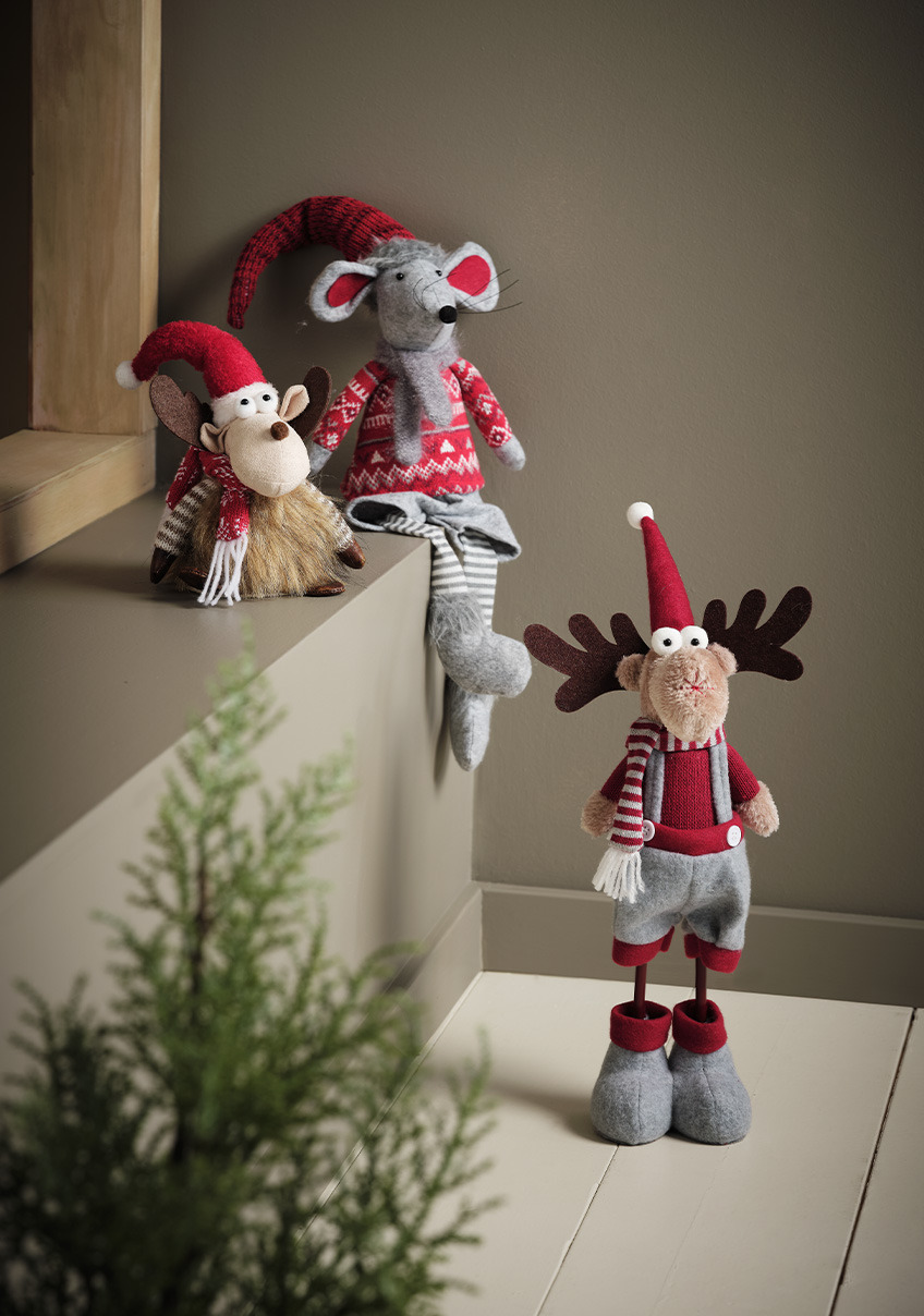 Pluizige kerstgenoten zoals JULKLAPP, RAN en GYLVE zijn geweldige toevoegingen aan de feestdagen Feestelijk kerstrendier en kerstmuis