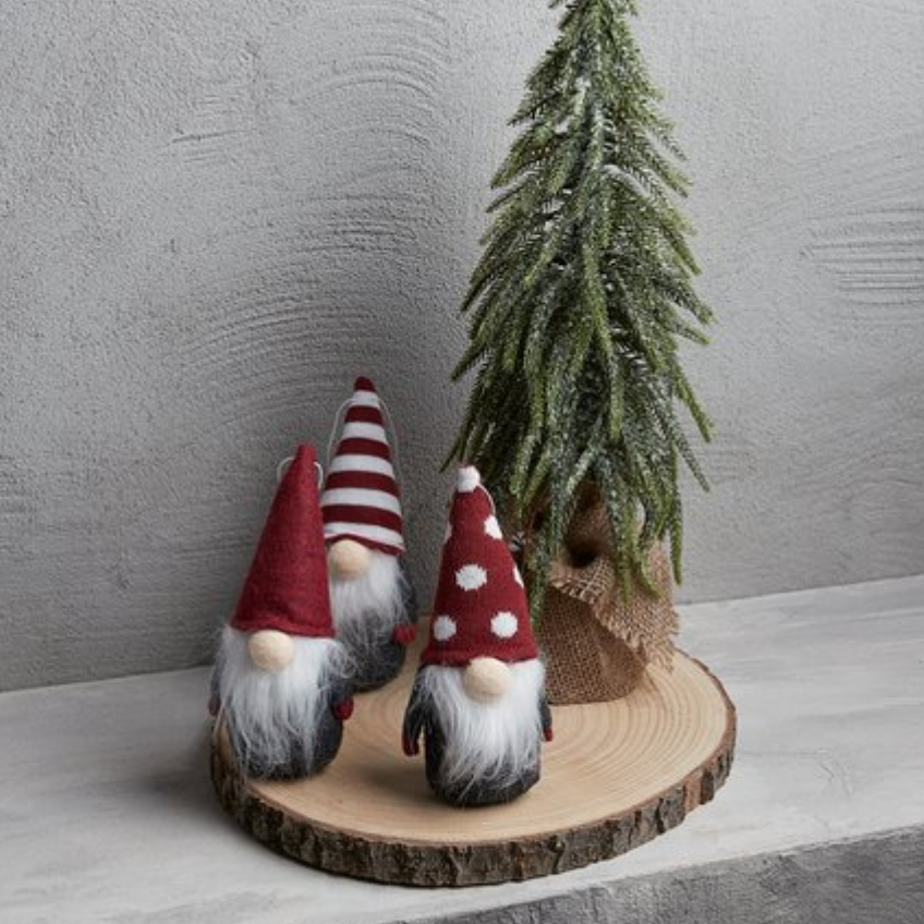 BOND kerstelfjes Kerstelfjes met witte baard en rode kerstmuts