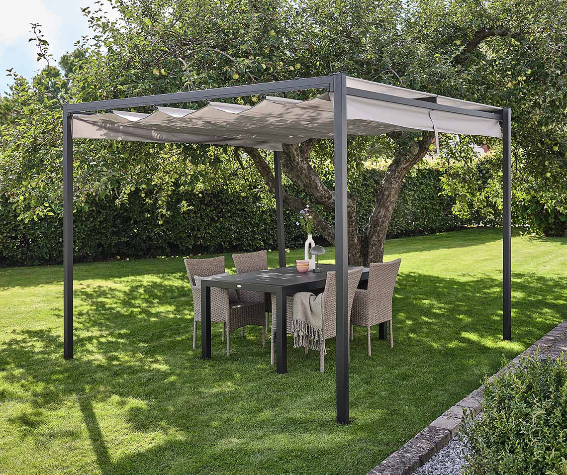 Tuinpergola met dakluifel