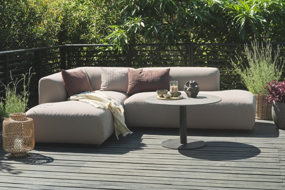 Blog | Een gids voor sneldrogende en weerbestendige tuinmeubelen